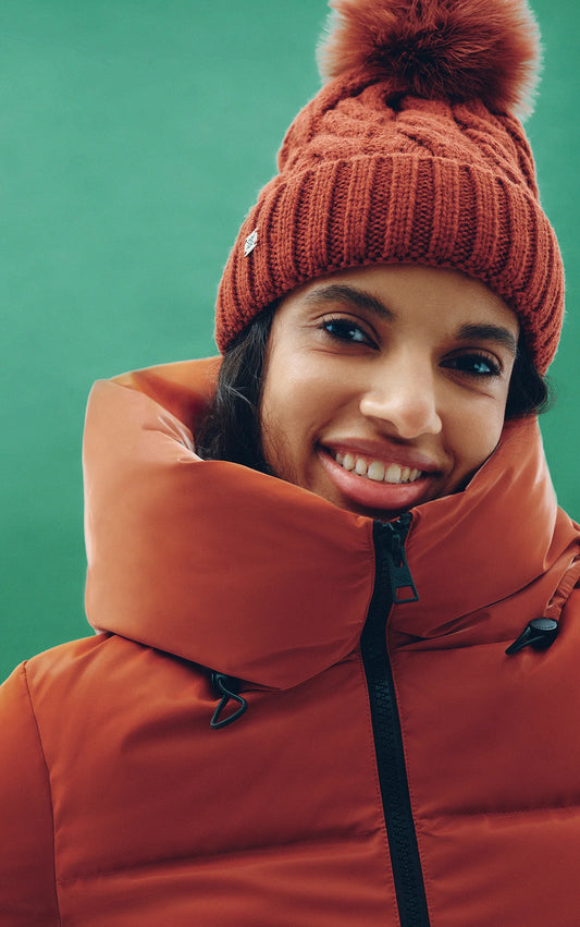 AMALIE-TN Cable-Knit Hat With Detachable Feather Pompom